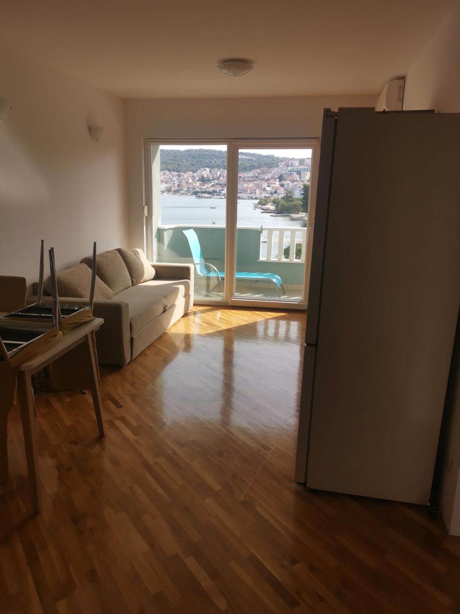 Apartment Croatika On The Beach Trogir Exterior photo